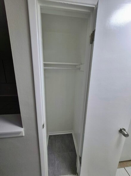 Building Photo - 7214 Potomac Dr