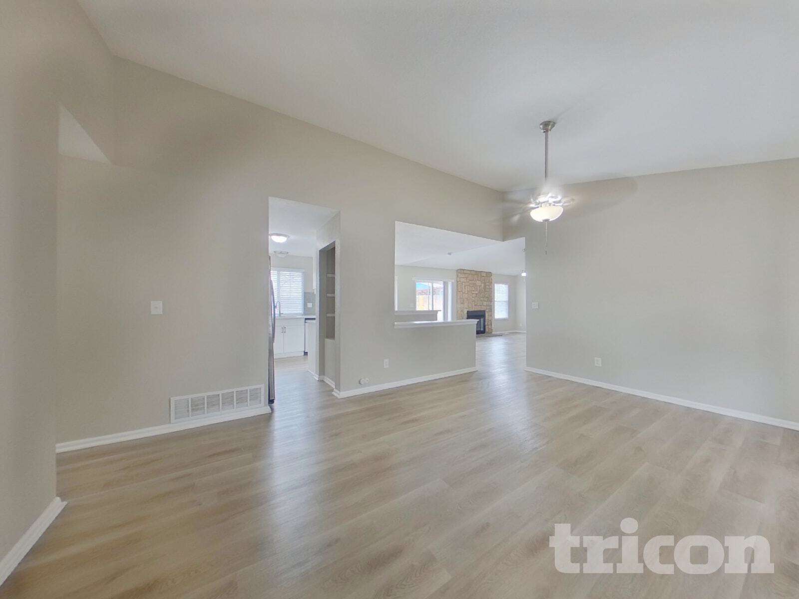 Building Photo - 21490 E Aberdeen Dr