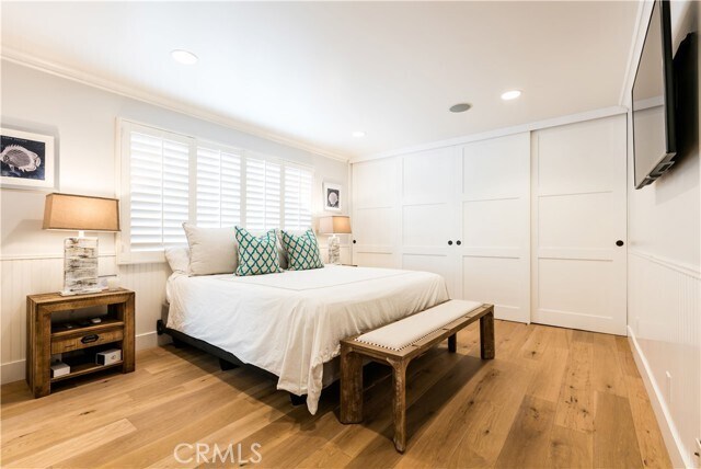 Building Photo - 617 Begonia Ave