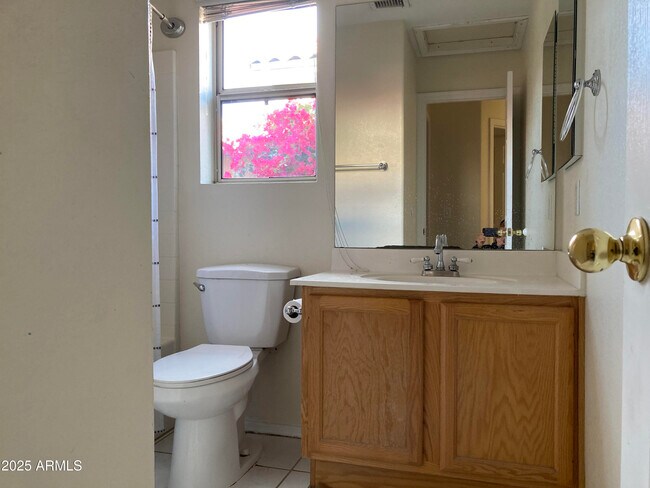 Building Photo - 436 W Bolero Dr