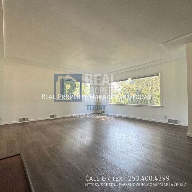 Building Photo - 2021 E 72nd St