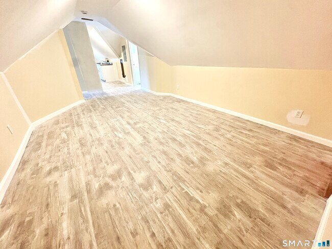 Building Photo - 129-131 Highland Ave