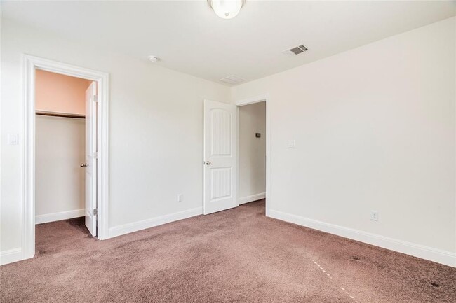 Building Photo - 5728 Siragusa Dr