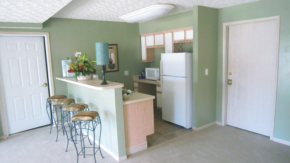 Leafy Dell Apartments 815 Cole Dr Johnstown OH 43031 Apartment Finder