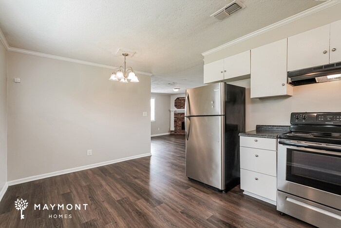 Building Photo - 2391 Richwood Dr