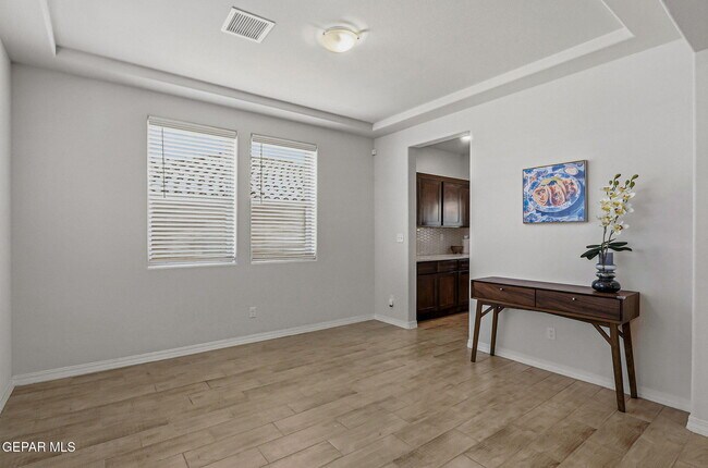 Building Photo - 7509 Enchanted Pk Dr