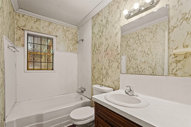 Building Photo - 2315 Leffingwell St