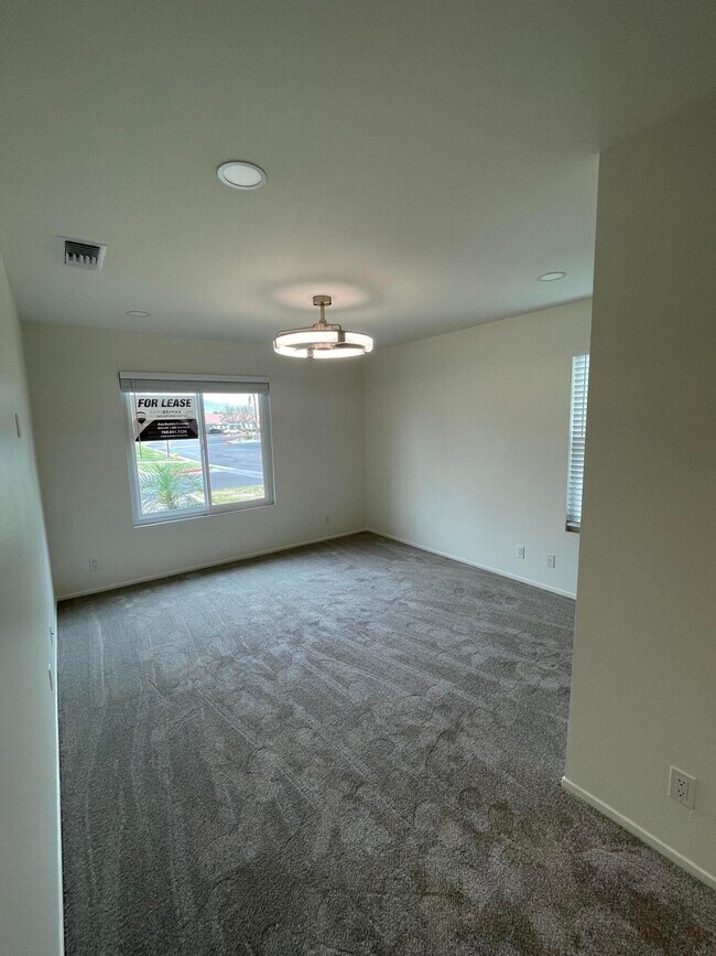 Building Photo - 43376 Cook St