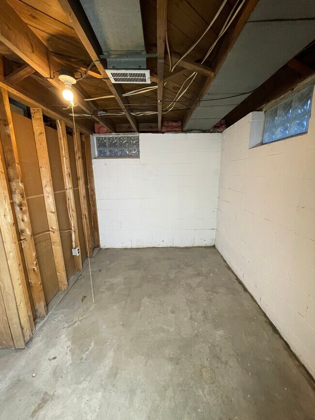Basement area 1 - 20657 Kingsville St
