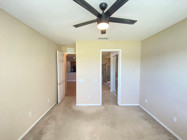 Building Photo - 519 Terrace Spring Dr