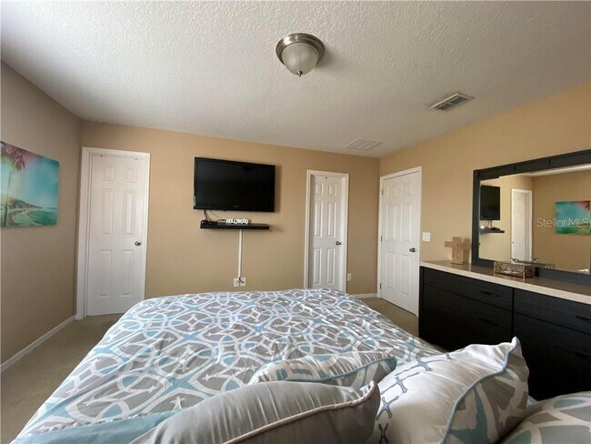 Building Photo - 2923 Puerta Del Sol Blvd