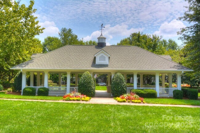Building Photo - 17905 Delmas Dr