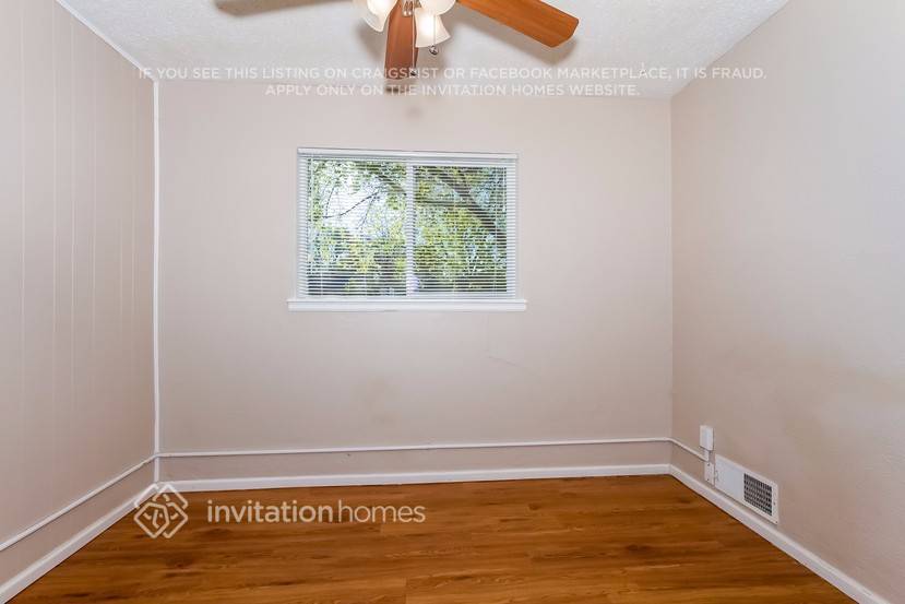 Building Photo - 9301 Lillian Ln