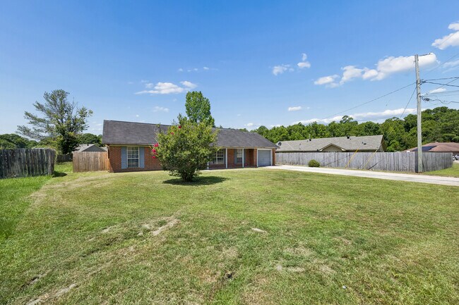 Building Photo - 972 Birchfield Dr