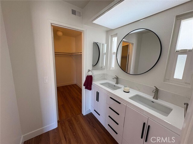 Building Photo - 12684 Palm St