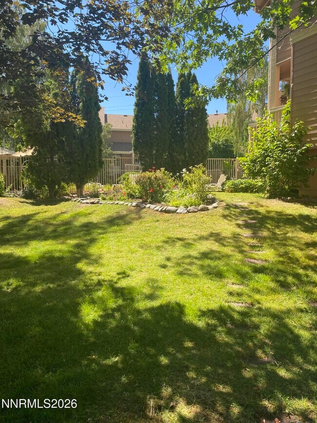 Building Photo - 2875 Idlewild Dr