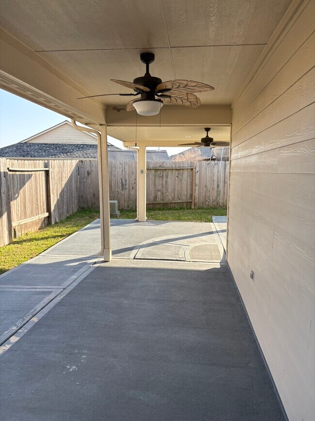 Building Photo - 21007 Whitehaven Bluff Trail