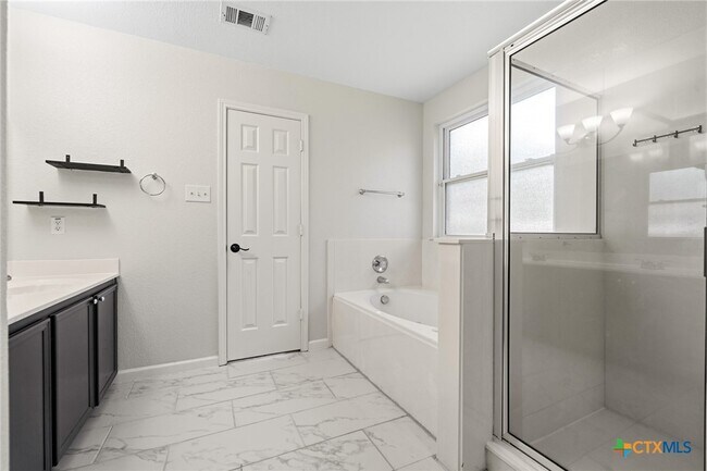 Building Photo - 5304 Oster Dr