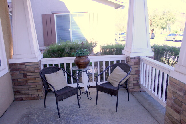 Front porch - 27955 Alta Vista Ave