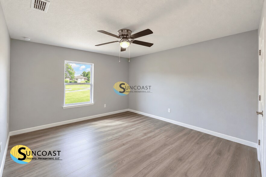 Building Photo - 3843 SW 150th Loop