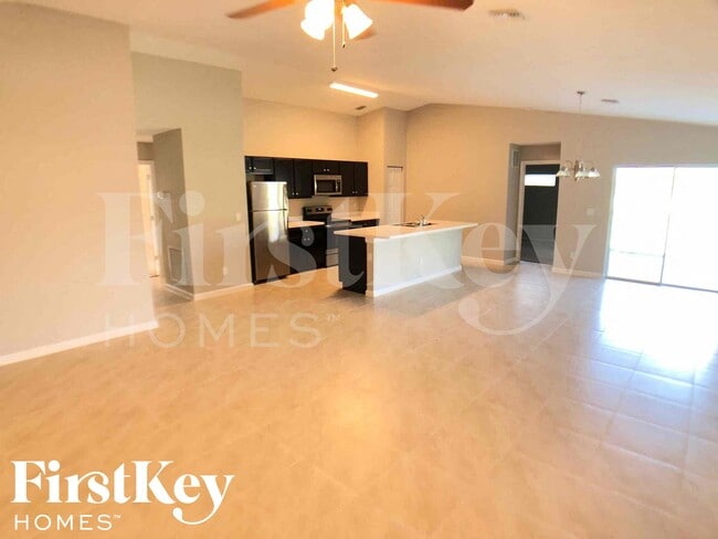 Building Photo - 2477 SW Aberdeen St