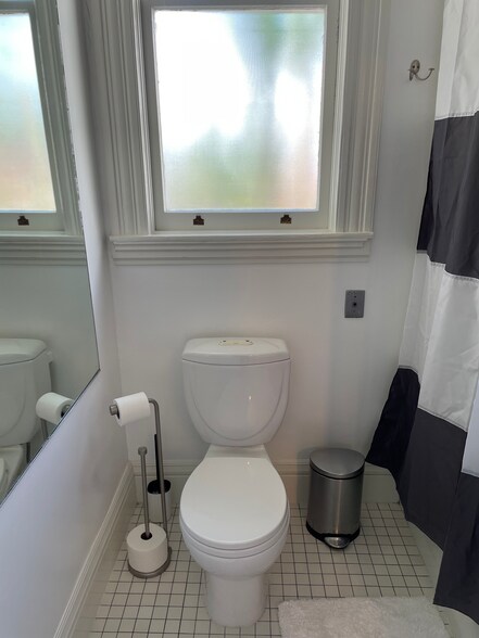 Building Photo - 421 Duboce Ave