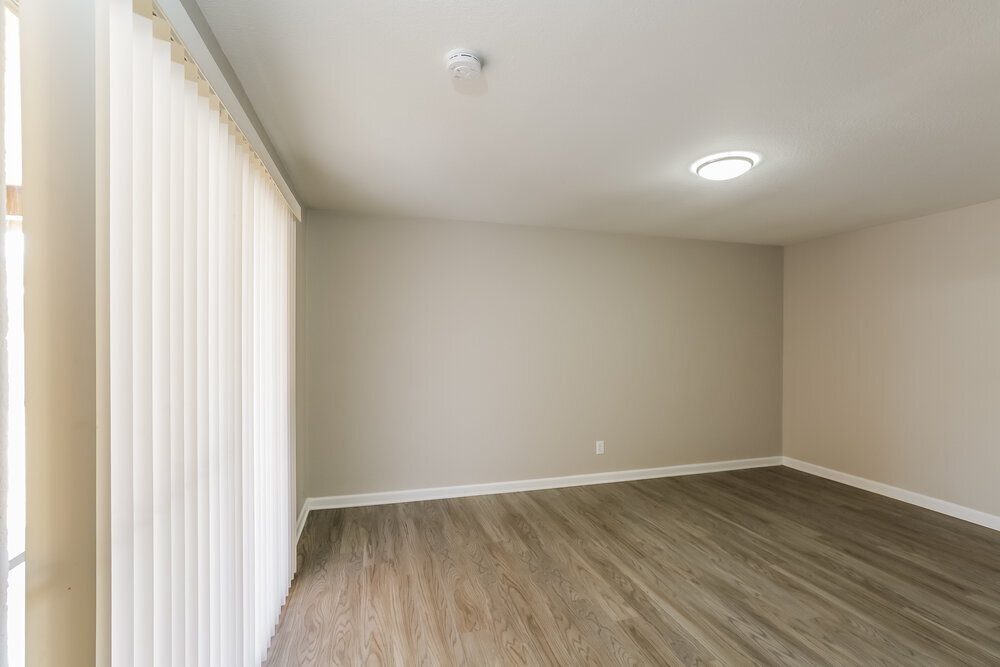 Building Photo - 6017 W Orange Dr