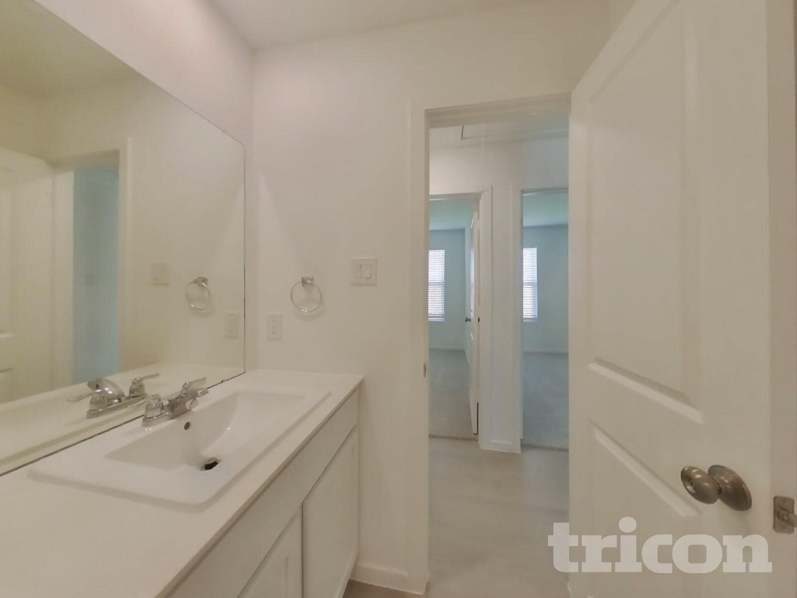 Building Photo - 3072 Dawn Sound Dr