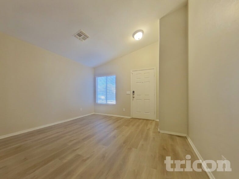 Building Photo - 12306 N Palm St