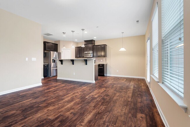 Building Photo - Beautiful 4BR, 2.5BA End Unit Townhome in East Raleigh - Available Now!