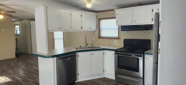 Building Photo - 113 Sir Williams Ct