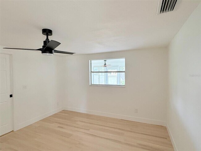 Building Photo - 8512 Longboat Ln