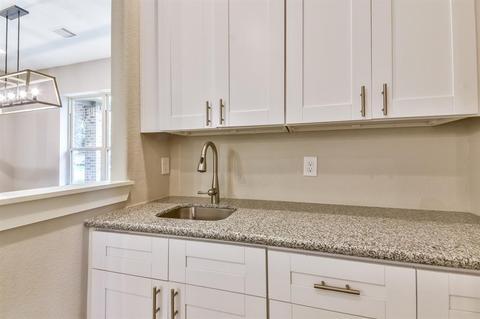 Building Photo - 2014 Briarstem Dr