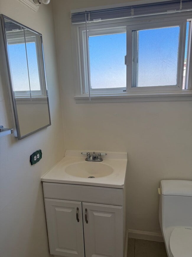 Building Photo - Cute 1Bd 1 Ba Unit in NE Santa Maria