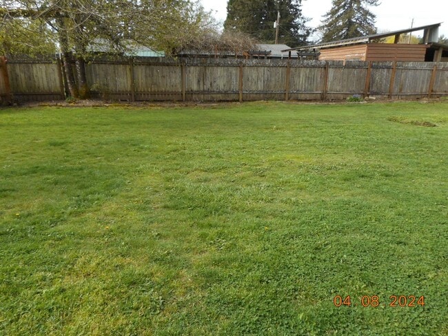 Building Photo - Bright and Spacious Adair Village Gem!