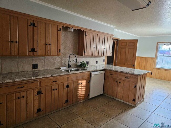 Building Photo - 2305 North Dr