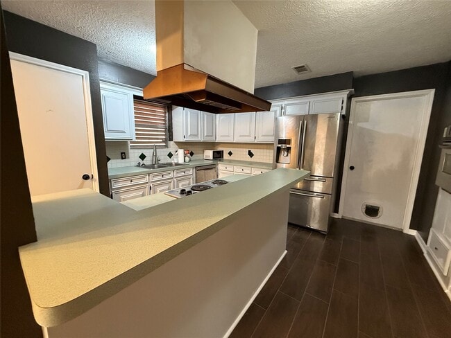 Building Photo - 16002 Havenhurst Dr