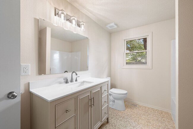 Building Photo - Charming Updated Home with 1-Car Garage, Fenced Backyard & Modern Finishes