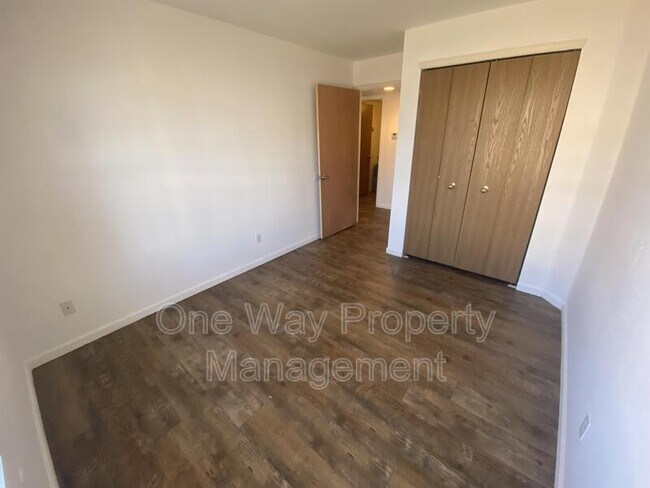 Building Photo - 2820 17th Ave