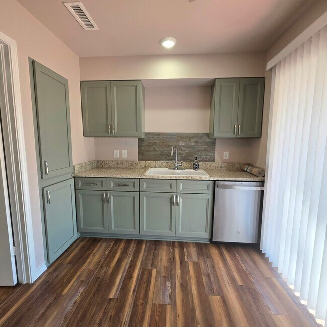 Building Photo - Charming remodeled 3-bedroom home for lease!