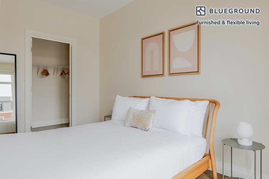 Building Photo - 28 Austin St