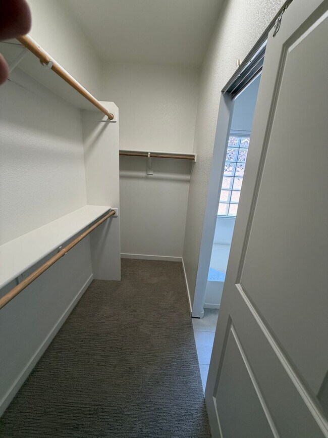 Building Photo - Beautifully Remodeled North Peoria Home 3 Bedroom 2 Bath Plus Office