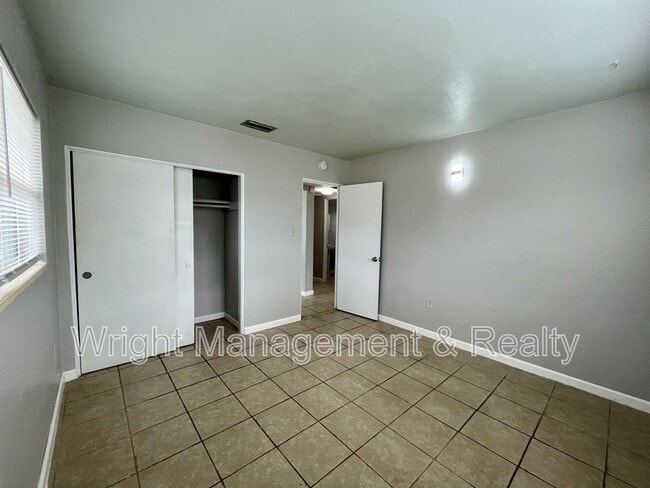 Building Photo - 10731 108th St N