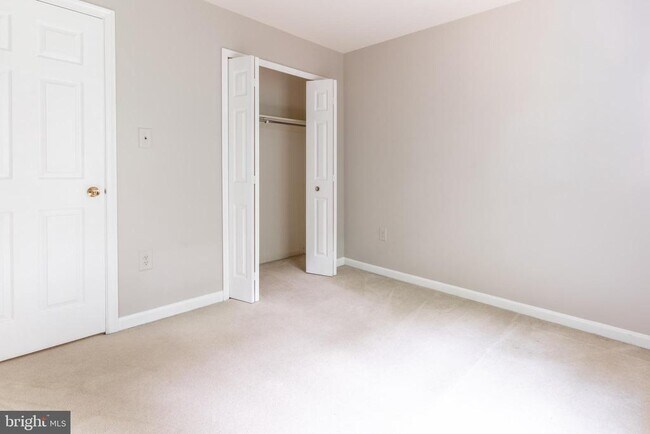Building Photo - 8020 Bethelen Woods Ln