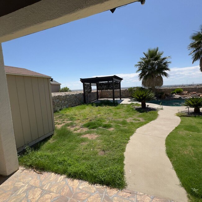 Building Photo - 4 Bedrooms, 3 Baths, a Pool, and Solar Panels!