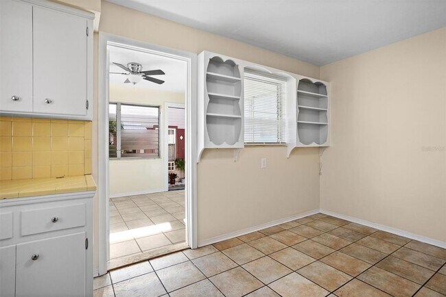 Building Photo - 3452 9th Ave N