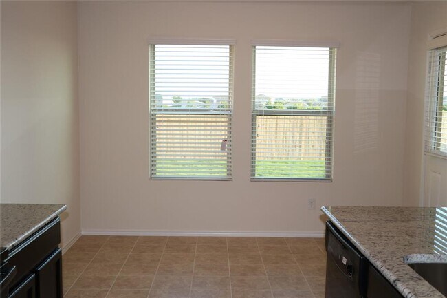 Building Photo - 1032 Hillrose Dr