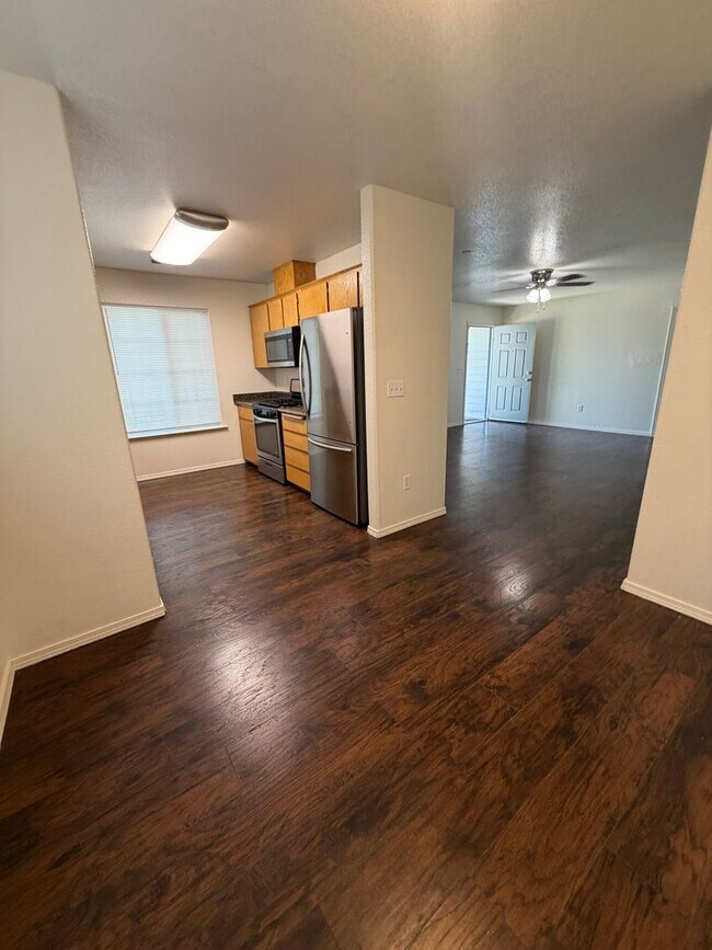 Building Photo - 1501 Arnold Ct