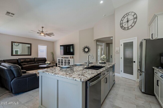 Building Photo - 2401 E Sequoia Dr