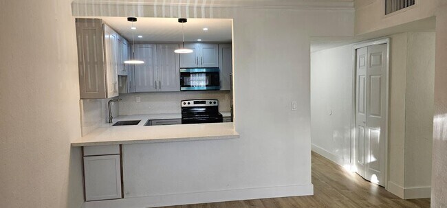 Building Photo - 801 NW 47th Ave